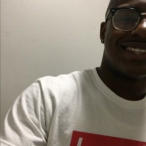 Meet your Posher, Carlos